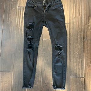All Black Cropped Ripped Jeans